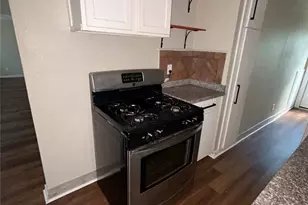 1729 Scott St, La Marque, TX 77568 - Photo 5