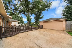 6403 Waltway Dr, Houston, TX 77008 - Photo 35