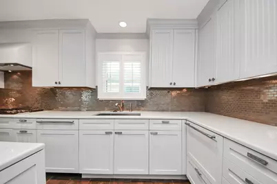 6403 Waltway Drive, Houston, TX 77008 - Photo 7