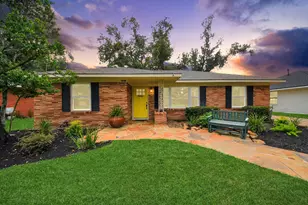 6403 Waltway Dr, Houston, TX 77008 - Photo 37