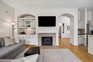 1264 Deerbrook Dr, Sugar Land, TX 77479 - Photo 9