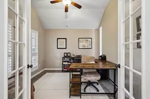 1264 Deerbrook Dr, Sugar Land, TX 77479 - Photo 5