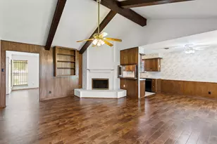 9106 Sharpview Dr, Houston, TX 77036 - Photo 5