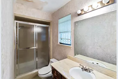 9106 Sharpview Drive, Houston, TX 77036 - Photo 17