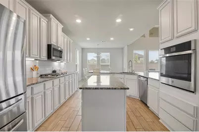 2409 Lake Mist Drive, Texas City, TX 77568 - Photo 7