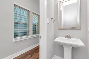 2733 Ruhman Flds Dr, Houston, TX 77008 - Photo 19