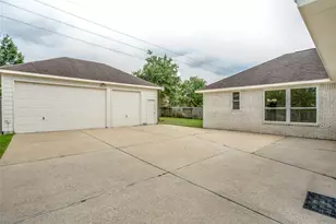 5818 Pebble Bank Ln, Houston, TX 77041 - Photo 41