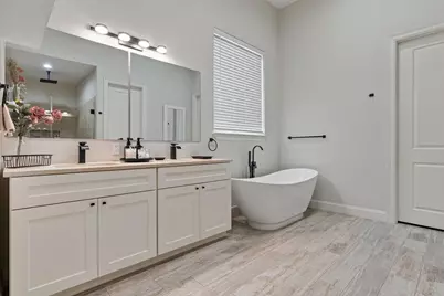 25019 Butler Hill Court, Tomball, TX 77375 - Photo 15