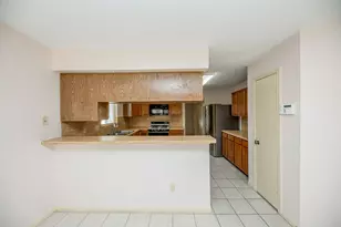 13211 Rosstown Dr, Sugar Land, TX 77478 - Photo 11