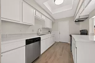 7700 Creekbend Dr, Houston, TX 77071 - Photo 9