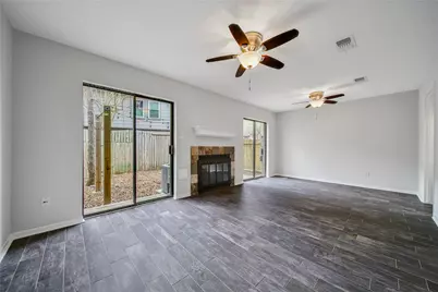 10 E Willowwood Court, The Woodlands, TX 77381 - Photo 7