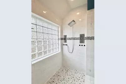 13822 Parkers Cove Court, Houston, TX 77044 - Photo 21