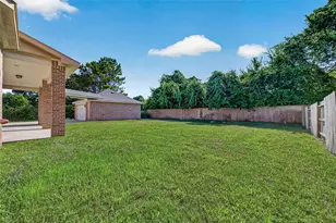 2027 Baker Estates Dr, Houston, TX 77094 - Photo 45