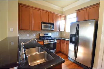 9006 Harbor Hills Drive E, Houston, TX 77054 - Photo 5
