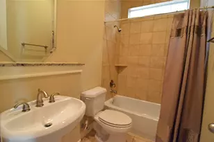 9006 Harbor Hills Dr E, Houston, TX 77054 - Photo 17