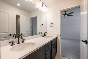 2010 Southern Landings Dr, Manvel, TX 77583 - Photo 39