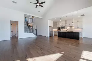 2010 Southern Landings Dr, Manvel, TX 77583 - Photo 11