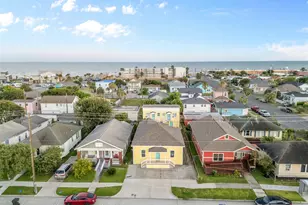 3619 Ave S, Galveston, TX 77550 - Photo 39