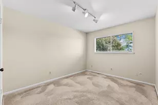 15319 Diana Ln, Houston, TX 77062 - Photo 27