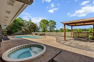 15319 Diana Ln, Houston, TX 77062 - Photo 33