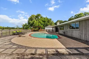 15319 Diana Ln, Houston, TX 77062 - Photo 39