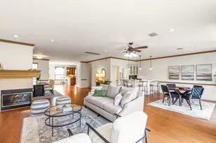 2729 Lighthouse Dr, Houston, TX 77058 - Photo 11