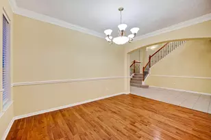 4907 Elmwood Ct, Baytown, TX 77521 - Photo 9