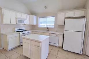 818 Presley Way, Sugar Land, TX 77479 - Photo 13