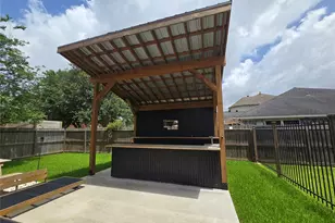 2402 Intrepid Way, League City, TX 77573 - Photo 3