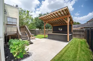 2402 Intrepid Way, League City, TX 77573 - Photo 11