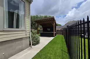 2402 Intrepid Way, League City, TX 77573 - Photo 11