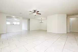 5802 Garden Flower Ct, Katy, TX 77449 - Photo 5