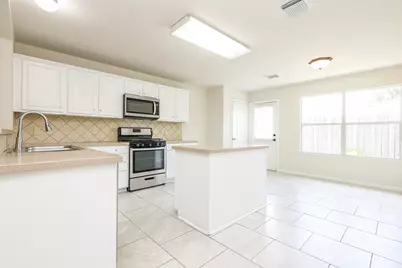 5802 Garden Flower Court, Katy, TX 77449 - Photo 7
