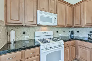 1815 28th St, Galveston, TX 77550 - Photo 31