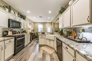 4415 Park Trail Ln, Pasadena, TX 77505 - Photo 9