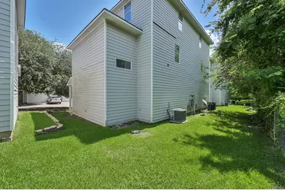 167 Binnacle Court #B, Willis, TX 77318 - Photo 19