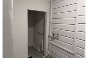 5934 Southtown St, Houston, TX 77033 - Photo 7