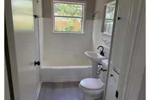 5934 Southtown St, Houston, TX 77033 - Photo 17