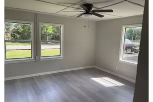 5934 Southtown St, Houston, TX 77033 - Photo 13