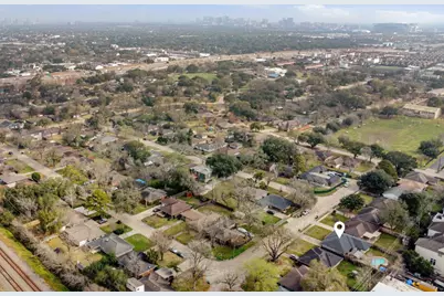 4125 Lymbar Drive, Houston, TX 77025 - Photo 23