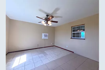 138 Blanchard Loop, Danbury, TX 77534 - Photo 3