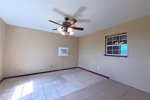 138 Blanchard Loop, Danbury, TX 77534 - Photo 3