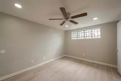 5874 Reed Road, Houston, TX 77033 - Photo 17