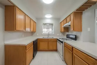 5874 Reed Road, Houston, TX 77033 - Photo 13
