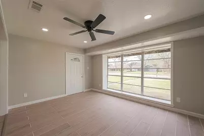 5874 Reed Road, Houston, TX 77033 - Photo 9