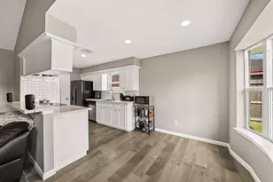 9911 Sageaspen Ln, Houston, TX 77089 - Photo 9