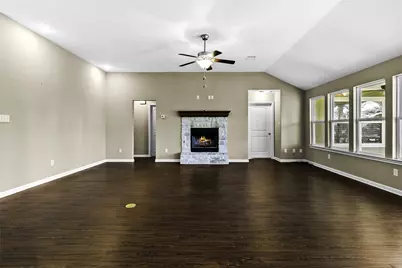 411 Resort Dr, Livingston, TX 77351 - Photo 13