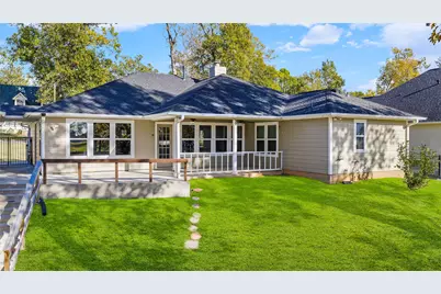 411 Resort Dr, Livingston, TX 77351 - Photo 5