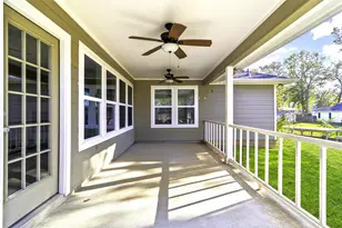 411 Resort Dr, Livingston, TX 77351 - Photo 7