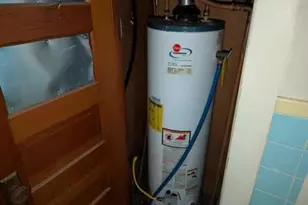 201 S Park Ave, Iowa Park, TX 76367 - Photo 11